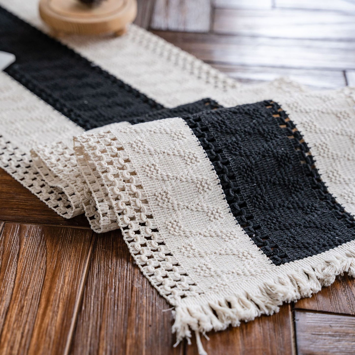 Couronne de table à tissage en trois sections