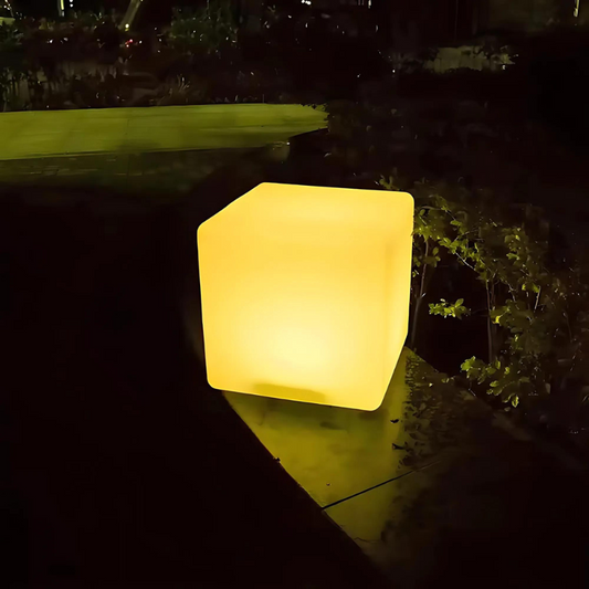 Floroux | Lampe de jardin LED élégante avec télécommande pratique