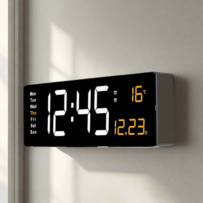 Horloge numérique en acrylique coloré - Apportez de la couleur à votre intérieur !