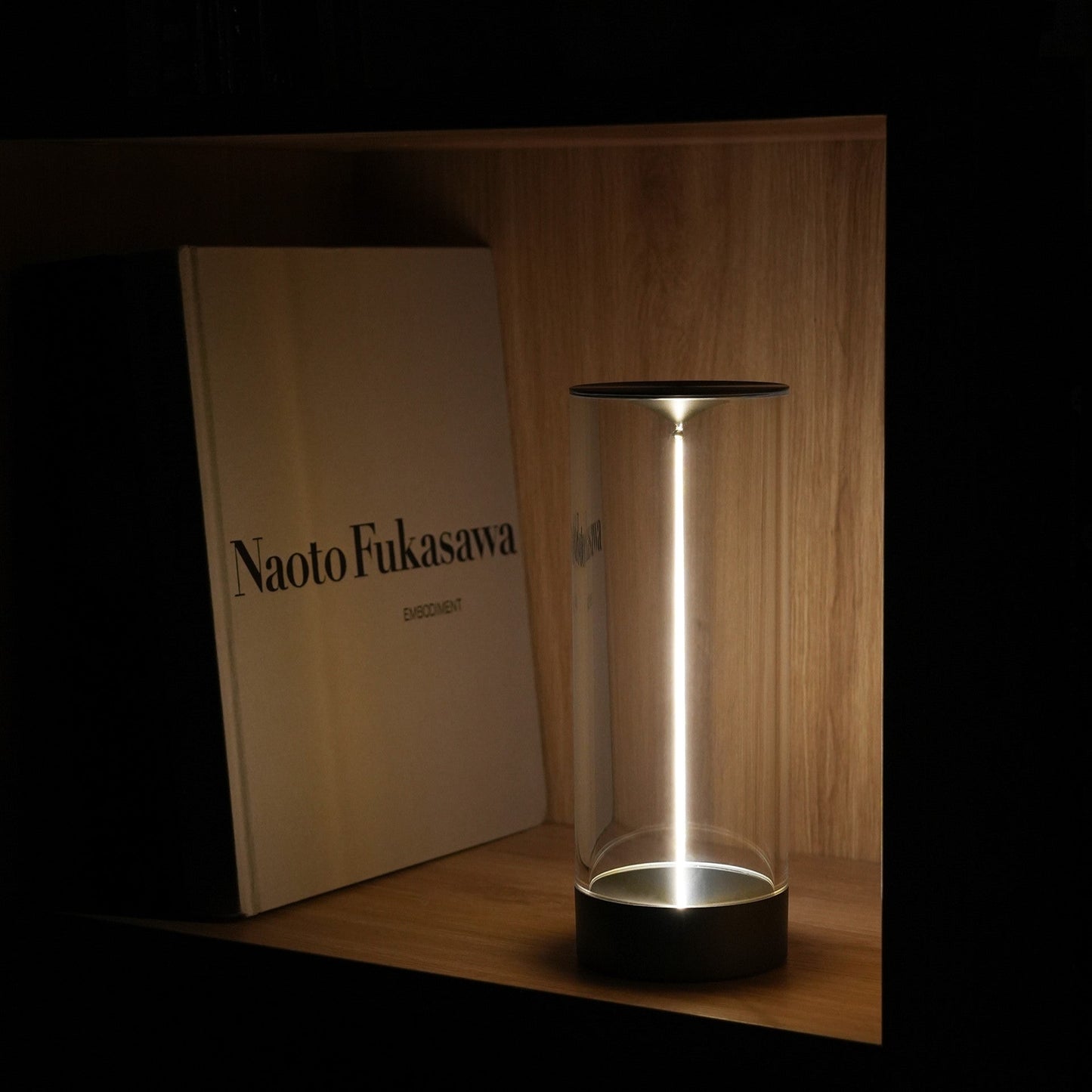 Floroux - Lampe de table élancée et moderne pour un éclat sophistiqué