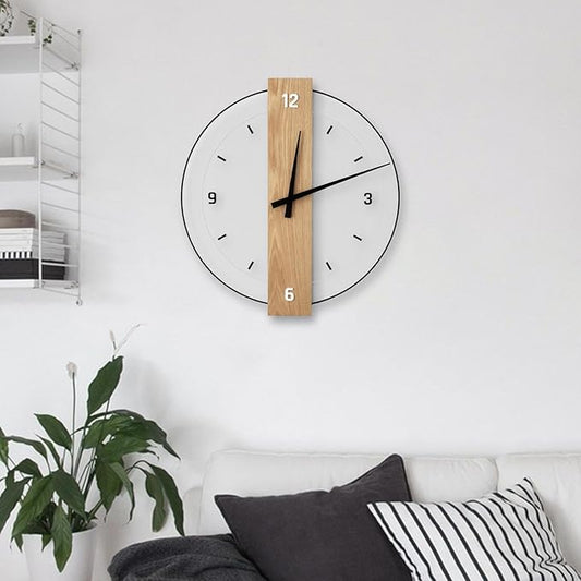 Floroux | Horloge murale en chêne noble avec accents minimalistes