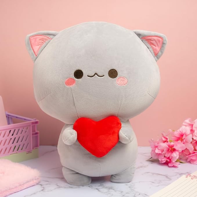 Chat Grisé Doux avec Cœur - Peluche Parfaite pour Tout le Monde