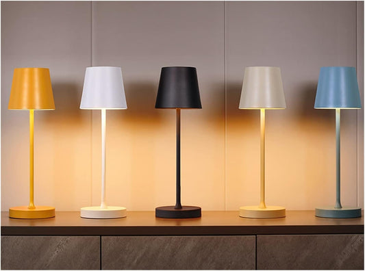 LuxoCharge - Lampe de Table Rechargeable avec Chargeur Intégré