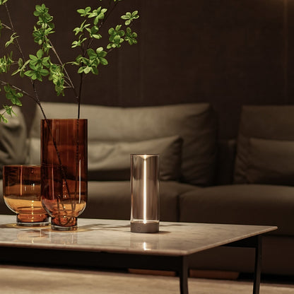 Floroux - Lampe de table élancée et moderne pour un éclat sophistiqué