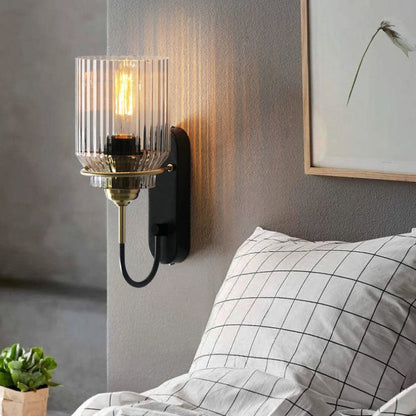 ÉclatRétro - Applique Murale avec Abat-jour en Verre Strié