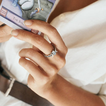 Bague déclarative Élégante Iris Pierre de Lune - Faites une Impression Audacieuse