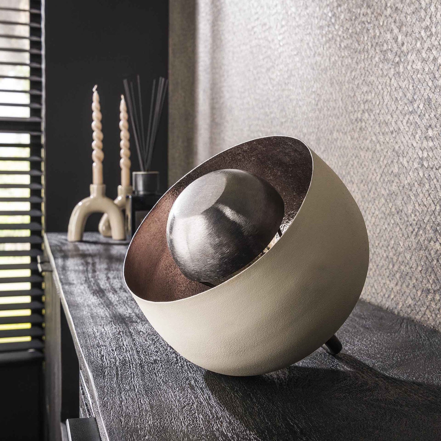 BaselLamp – Élégante lampe en bois