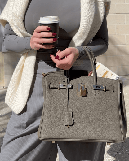 ClassicLeather Bag - Sac en Cuir Élégant avec Espace