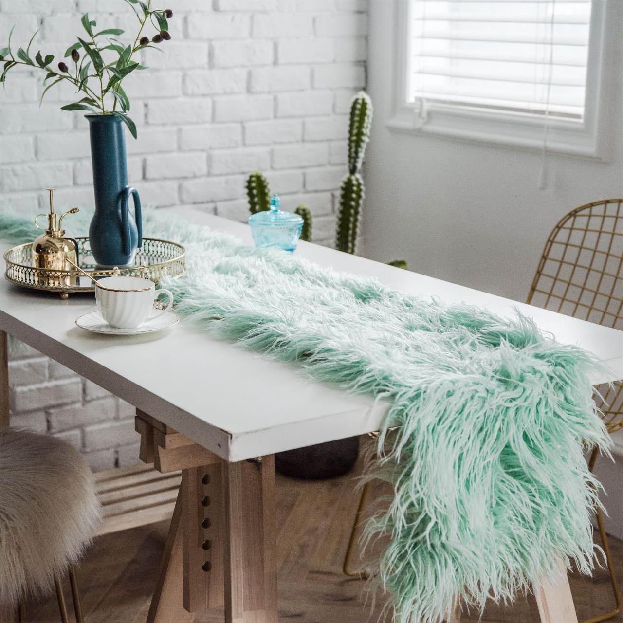 Couverture de table en fausse fourrure pour la fête Décor de banquet