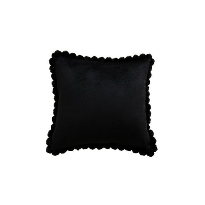 Coussin de lit crémeux romantique