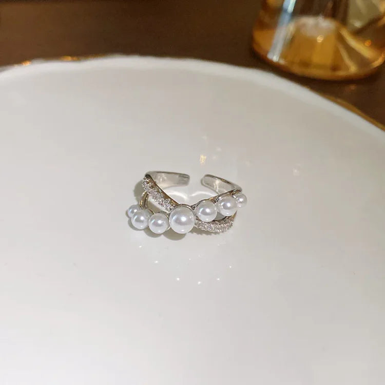 Bague Vintage Élegante Ajustable avec Zirconia Scintillante et Belle Perle - Isadora