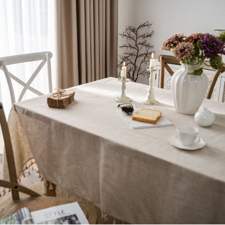 Drap de table décoratif en lin avec franges