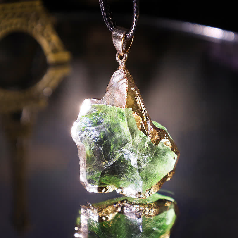 Collier Élegant en Moldavite Naturelle - Lyra
