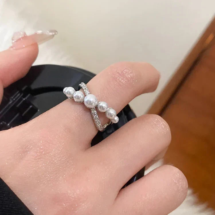 Bague Vintage Élegante Ajustable avec Zirconia Scintillante et Belle Perle - Isadora