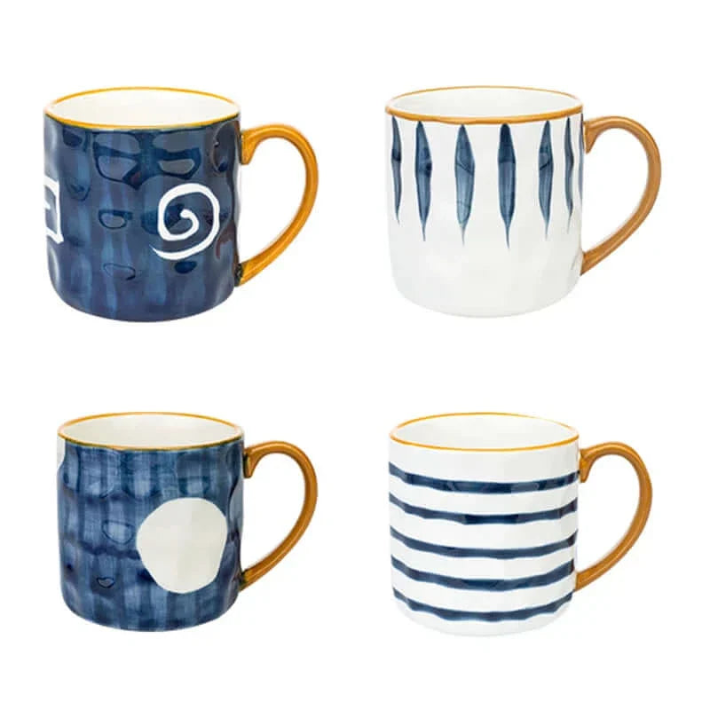 Ensemble de belles grandes tasses avec couvercle en bois