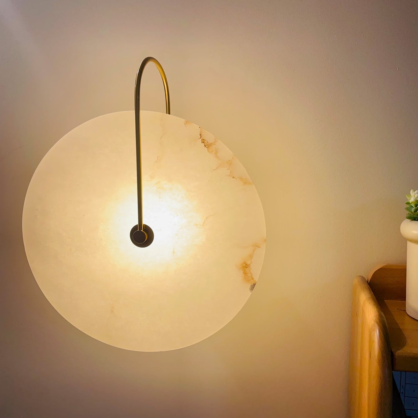 Éclat Alabastro - Applique Murale LED Élégance et Modernité