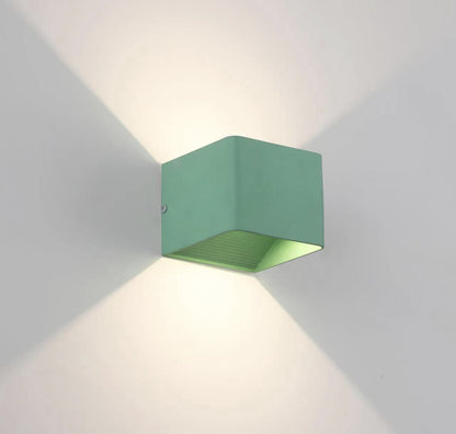 LuminaSquare - Applique murale carrée moderne