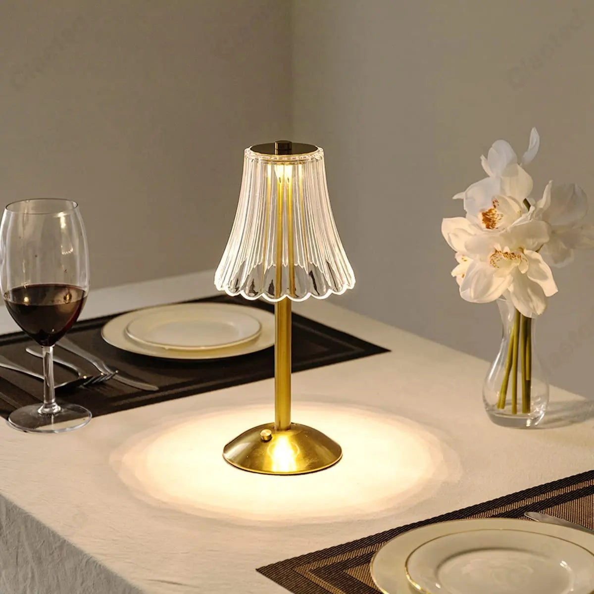 Cristalglow - Chic Lampe de Table Sans Fil avec Élégante Décoration en Cristal