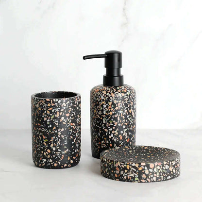 Accessoires de salle de bain en terrazzo noir