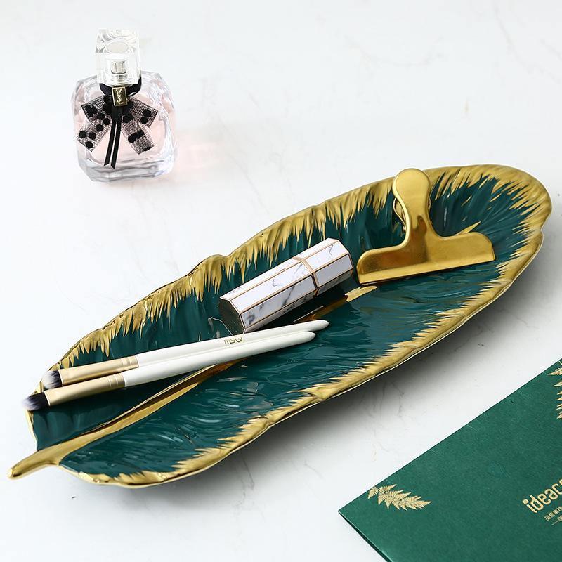 Ceramic plate in the shape of a banana leaf Floroux | Decorative | Serving platter