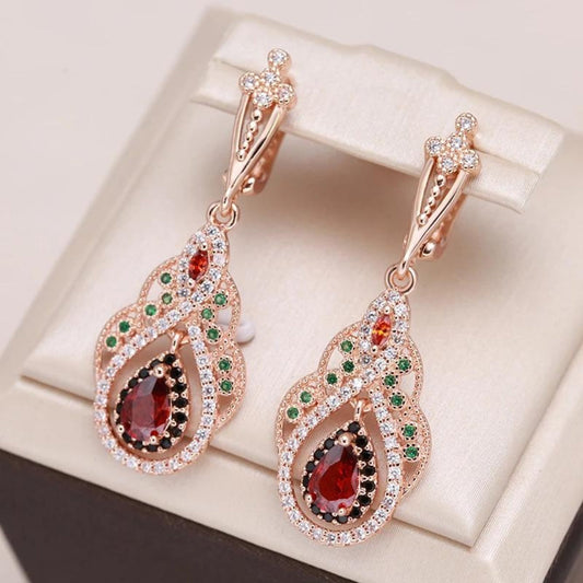 Boucles d'oreilles Mandala en or avec zirconia rouge éclatant - Collection Kylie