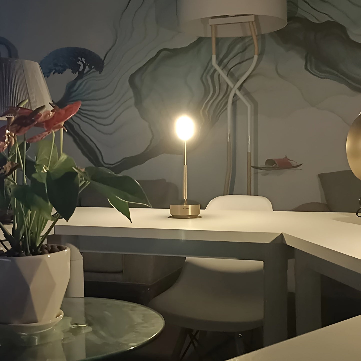 Lampe de table LED élégante pour intérieur et extérieur – Durable et économe en énergie