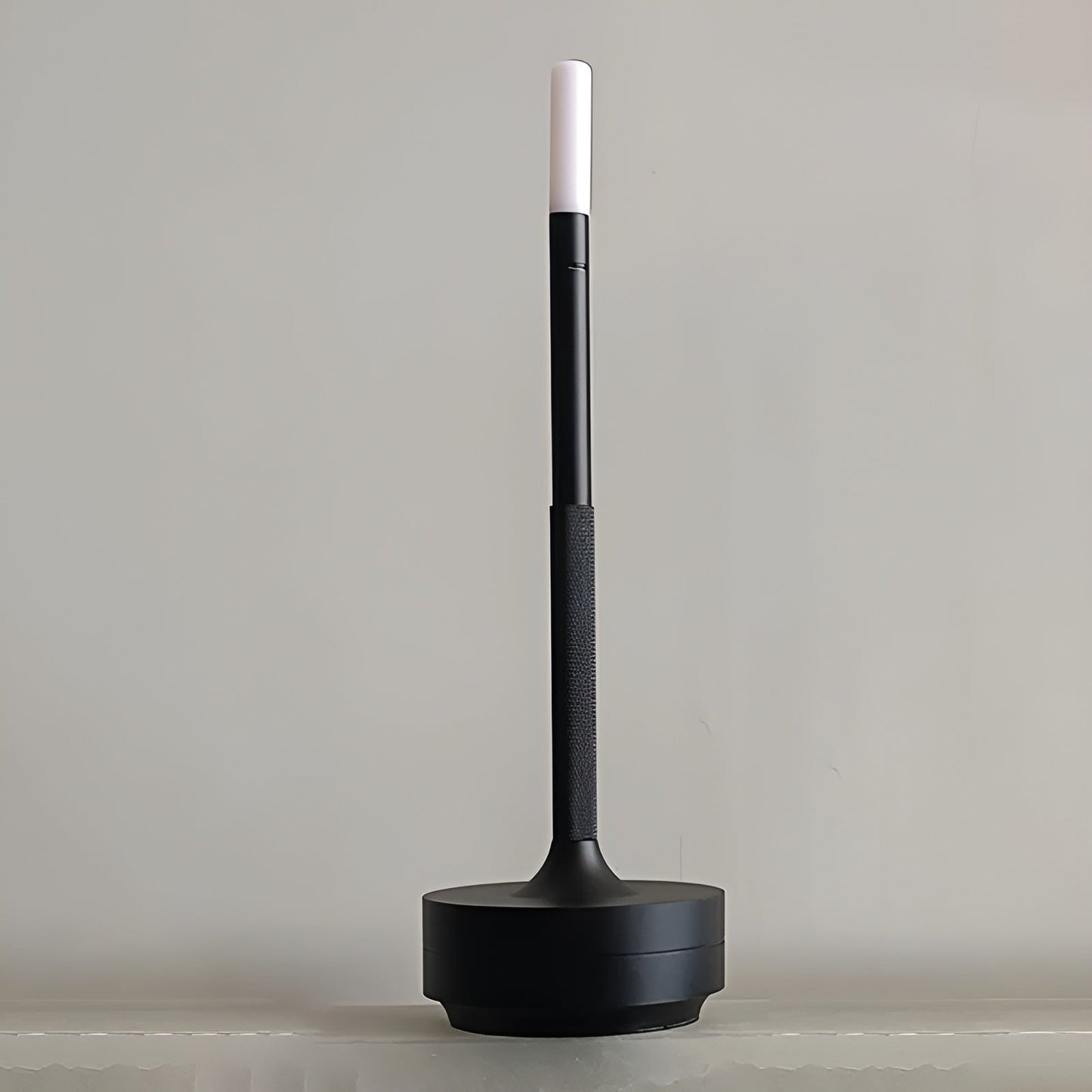 Lampe de table LED élégante pour intérieur et extérieur – Durable et économe en énergie