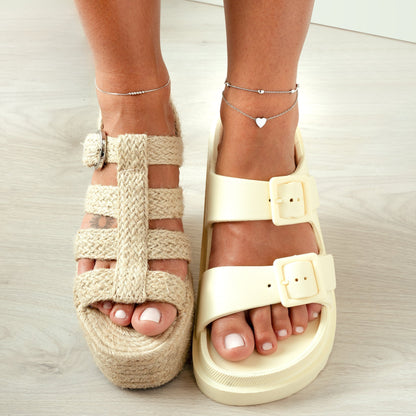 Chic Fiora Enchantment Bracelet de Cheville avec Charms en Forme de Cœur