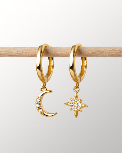 Boucles d'oreilles en forme de lune et d'étoiles envoûtantes - Cosmica