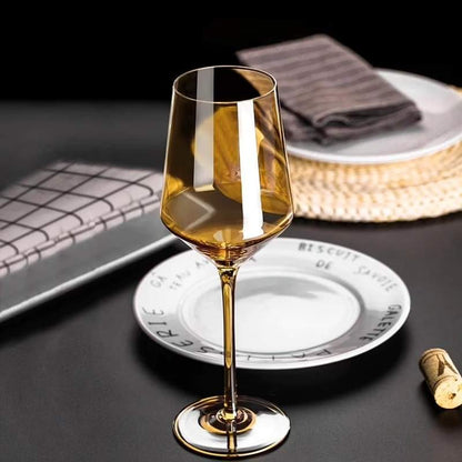 6 pièces de verre à vin en or