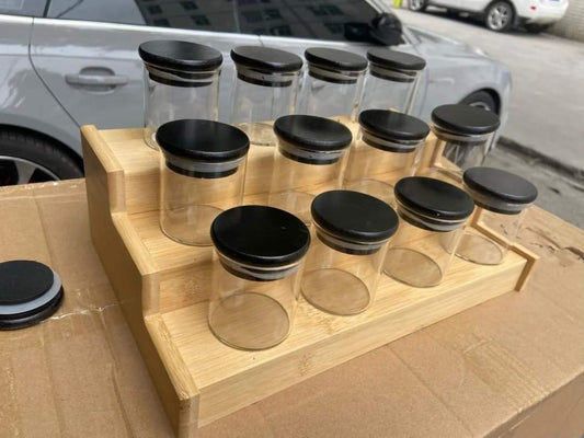 Ensemble de 12 pots d'épices en verre