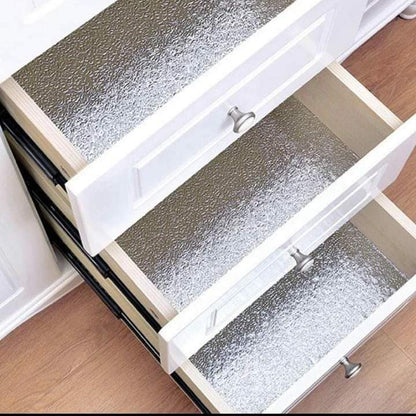 Doublures autocollantes en aluminium