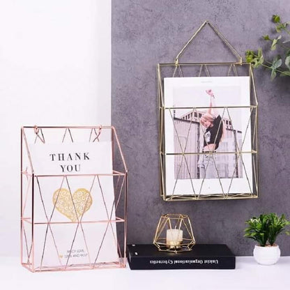 Étagère à magazines murale en or