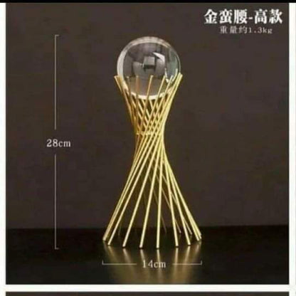 Boule de cristal en métal