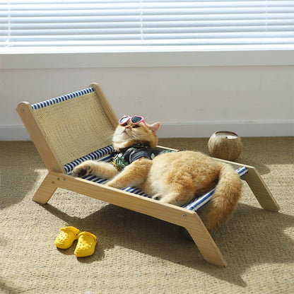Chaise longue de plage pour chat avec planche à gratter