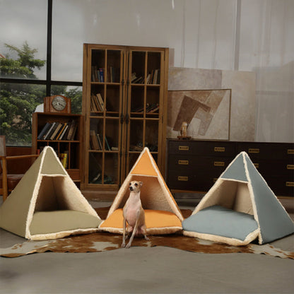 Lit de tente de camping triangulaire pour chiens et chats, grand espace, chaud et respectueux de la peau