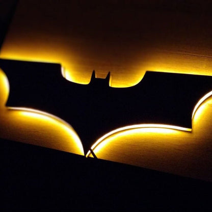 Batman Lampe Murale LED avec Télécommande Sans Fil et Changement de Couleur