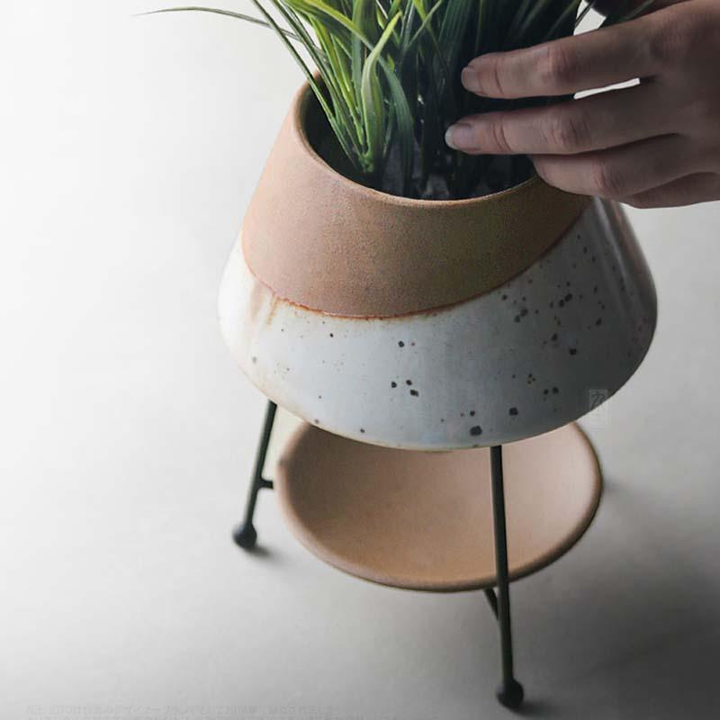 Floroux droplet-shaped plant pot with saucer | Elegant clay pot for modern decor