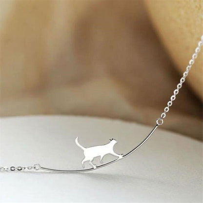 Collier en Argent Élegant avec un Chat Grimpant - Felina