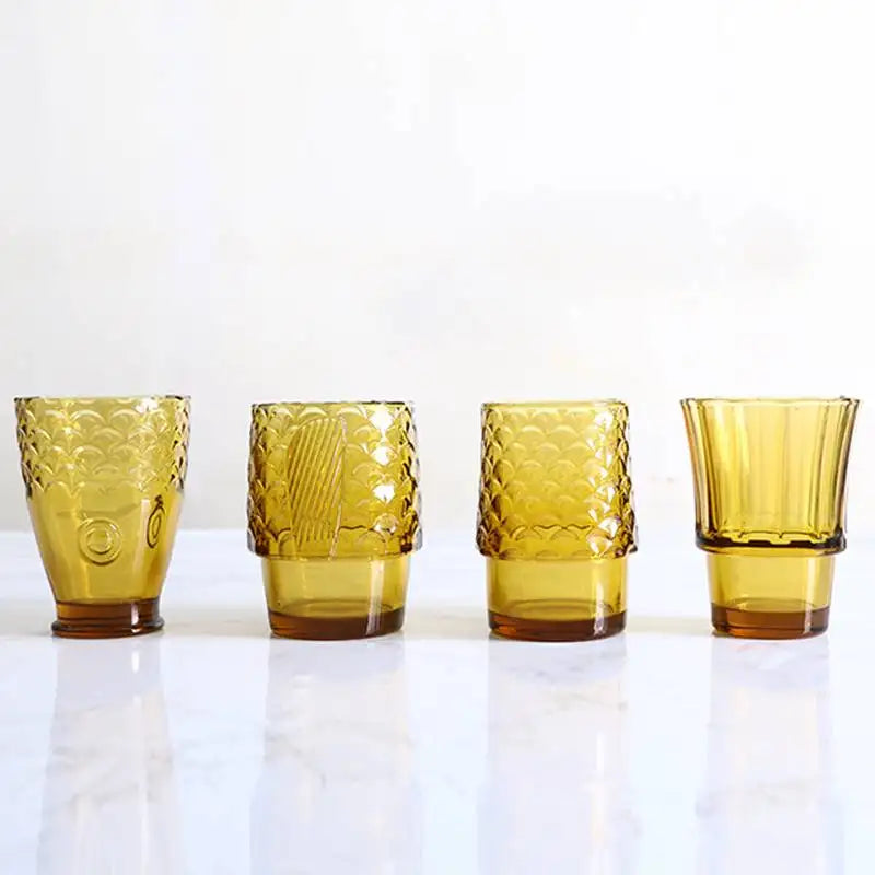Ensemble de tasses en verre empilables avec poisson koi