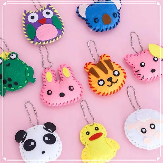 DIY Porte-clés fait main en rose - Kits d'artisanat en tissu non tissé pour enfants, activités créatives et amusantes de bricolage