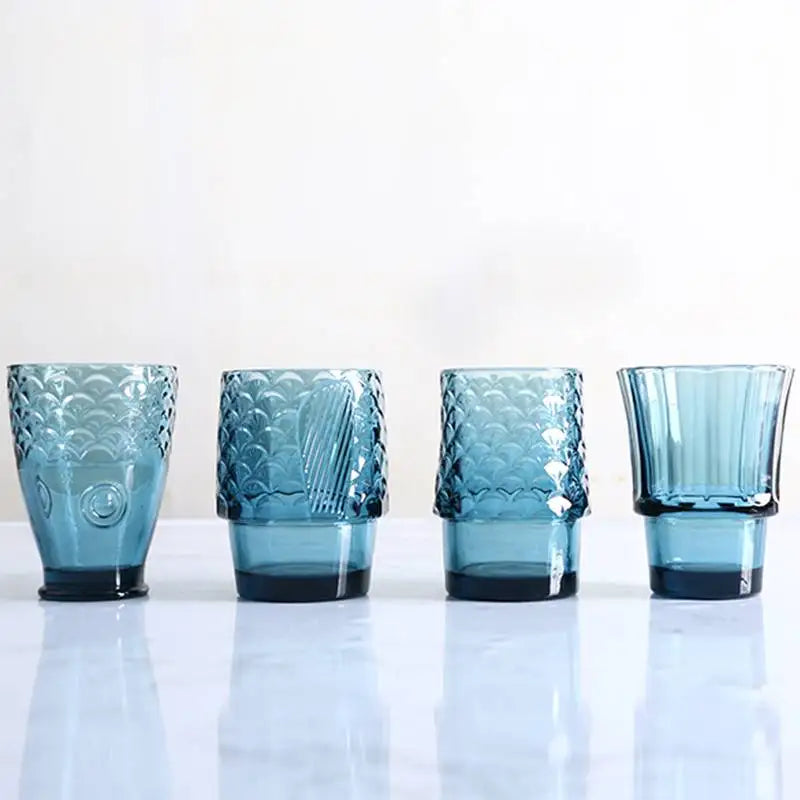 Ensemble de tasses en verre empilables avec poisson koi