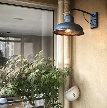 Lumière de grange vintage antique