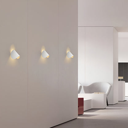 Floroux LED Wall Sconce | Rotating Metal Wall Lamp | Modern Design | Ambient Light and Illumination