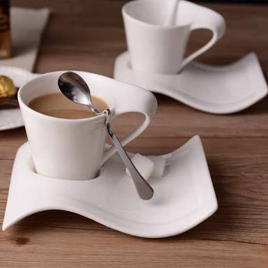 Tasses à swag en porcelaine + soucoupe