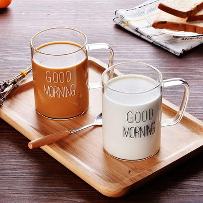 Mug en verre avec poignée