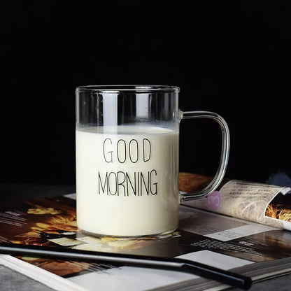 Mug en verre avec poignée