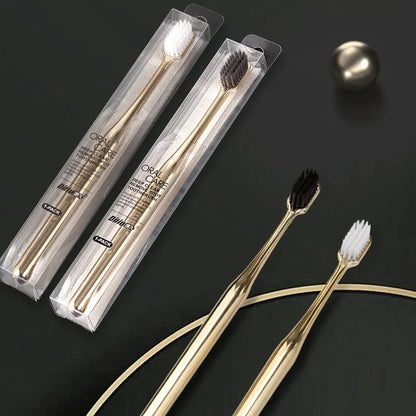 Brosse à dents en charbon de bambou doré