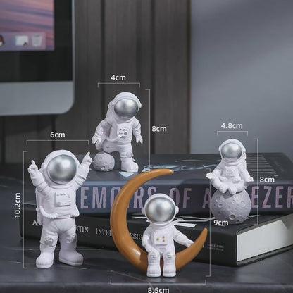 Statue de figurine d'astronaute 4 pièces / homme de l'espace