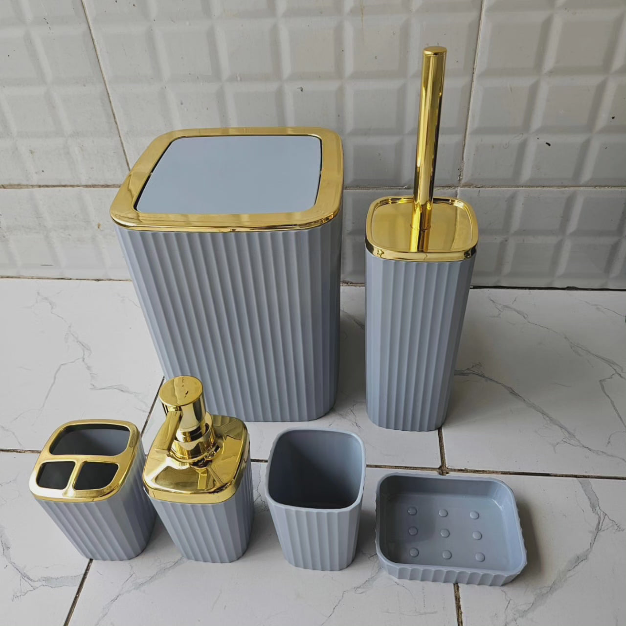 Set d'accessoires de salle de bains 6 en 1